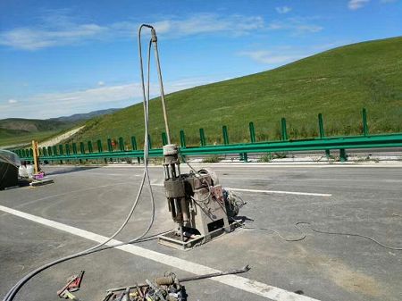 万宁公路地基基础注浆加固